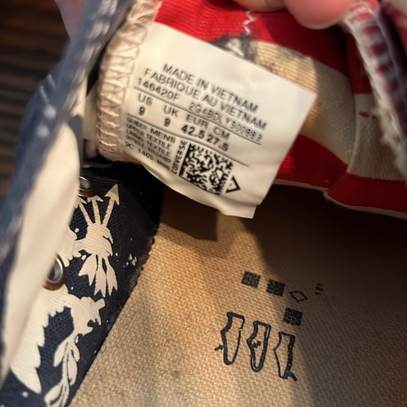 Men’s Converse Size 9 - Picture 3 of 8